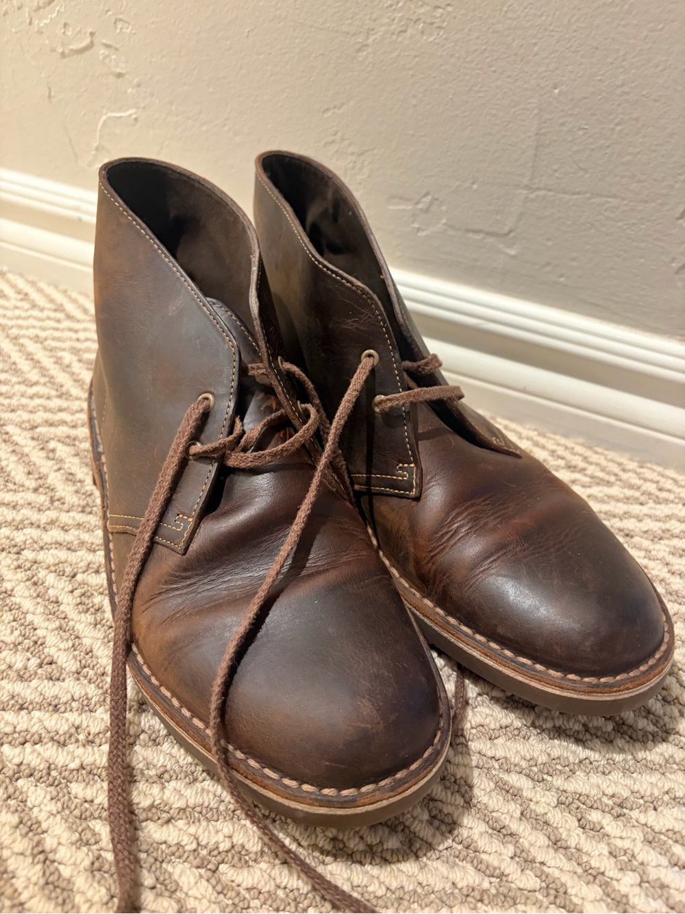 Clarks Men's Brown Leather Chukka Boots - Chestnut Brown